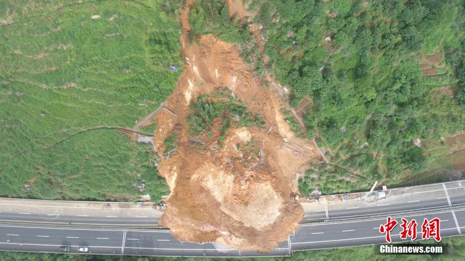 湖南再遭暴雨逾60萬人受災 平汝高速發生山體滑坡