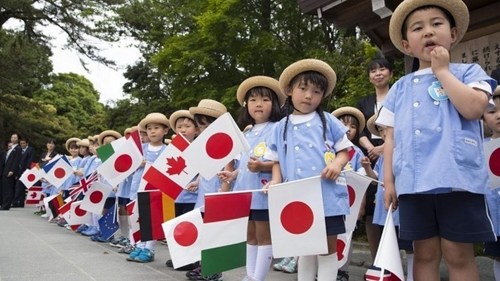 奧巴馬訪伊勢神宮遲到 安倍苦等拍照磨時間(圖)