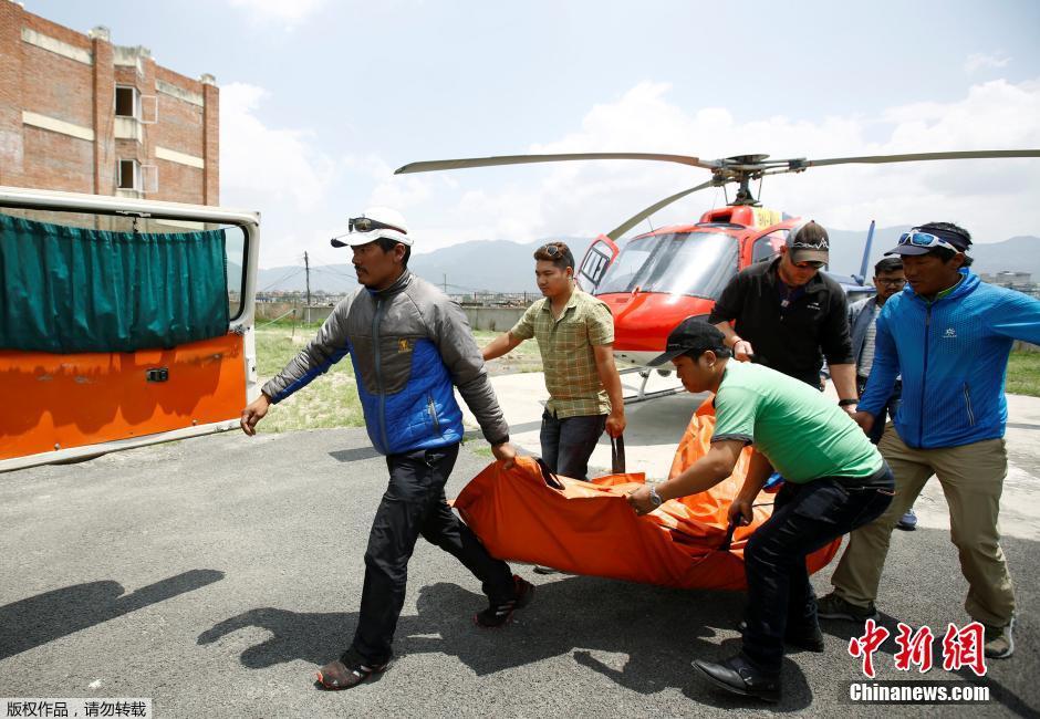 4名登山者身亡 珠峰攀登經歷“致命”一週