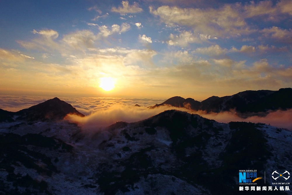 【“飛閱”中國】航拍重慶紅池壩雲海雪景 氣勢磅薄吞山河