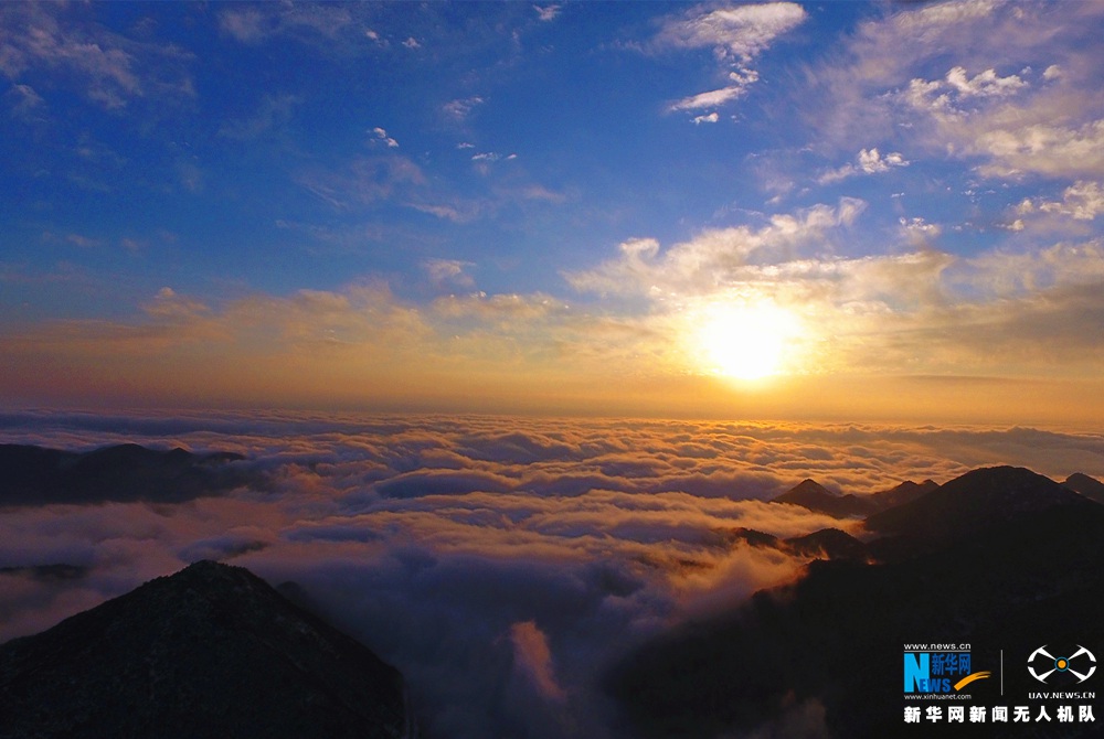 【“飛閱”中國】航拍重慶紅池壩雲海雪景 氣勢磅薄吞山河