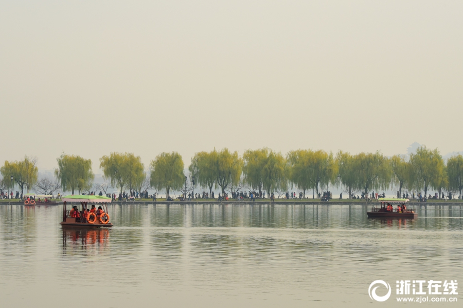 杭州：太陽缺席 西湖柳黃