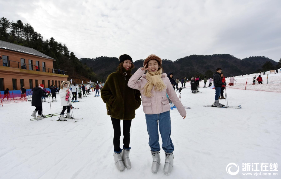 臨安大明山滑雪場開門迎客