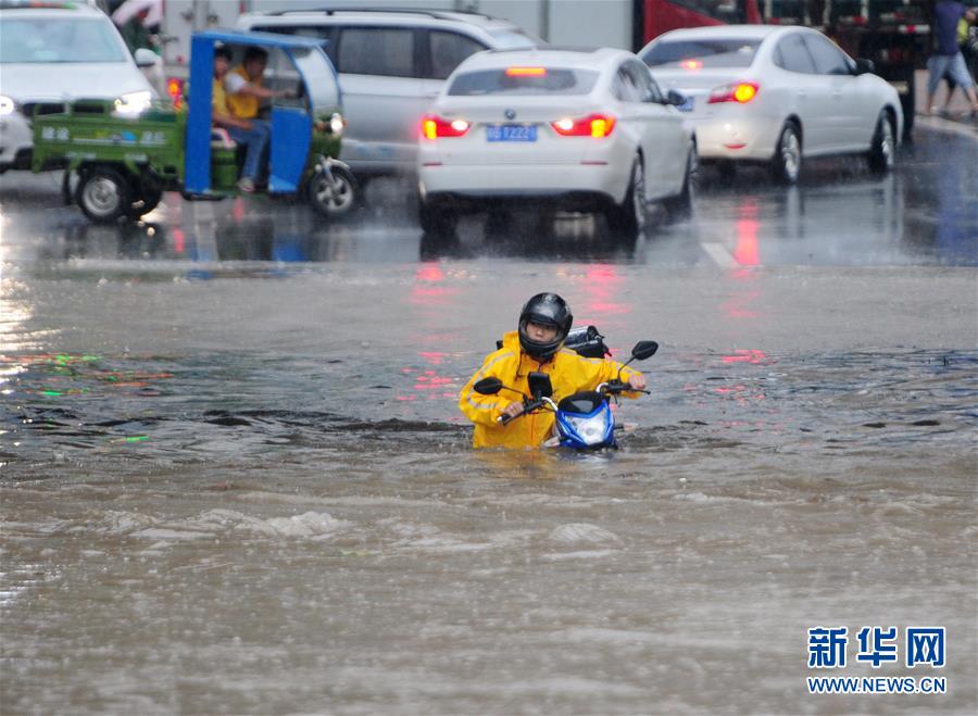 江西九江遭受暴雨襲擊