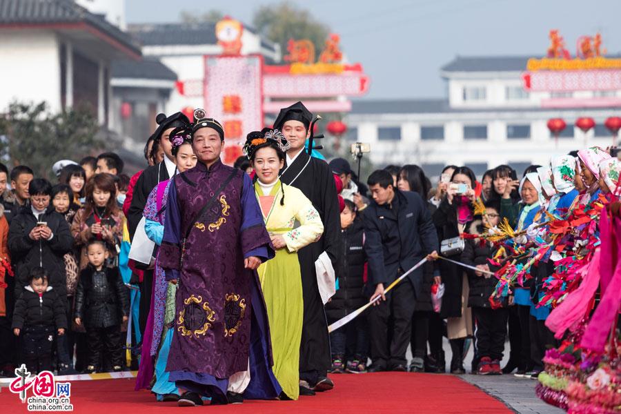 古鎮周莊隆重開莊 中國第一水鄉迎新年