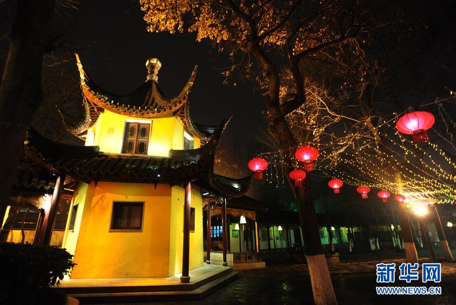 蘇州寒山寺亮燈迎新年