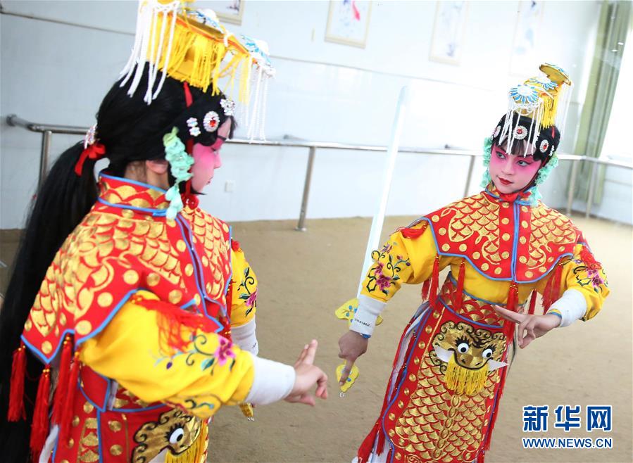 江蘇南通：京劇走進鄉村校園