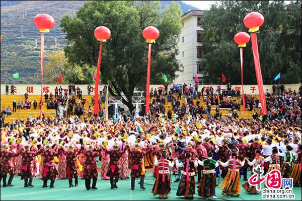 達古冰山是冰雪天堂 更是民族之花綻放的地方