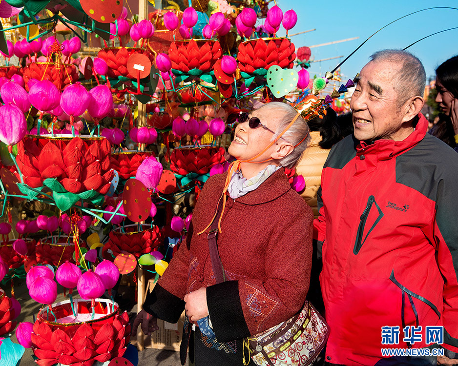 秦淮花燈 “走出去”的非遺手藝