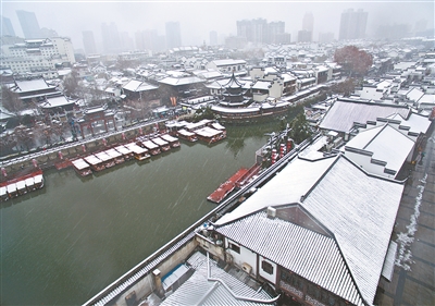 （頭條下文字）江蘇省多地迎來近年罕見大雪