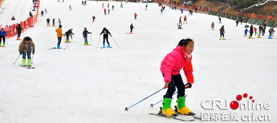 重慶石柱縣姊妹滑雪場冰雪體驗點燃冬日激情