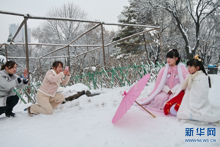 洛陽：一場雪，歡樂一座城