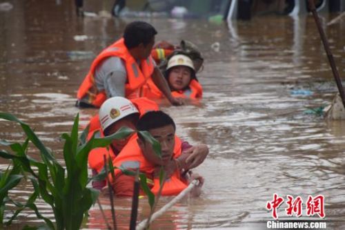 南方大範圍高溫天氣持續 局地體感溫度可達45℃