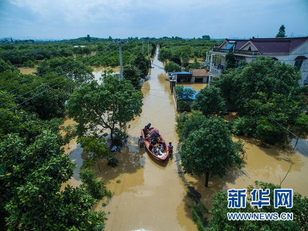 南方暴雨致災情嚴重 長江流域16條河流發生超警洪水