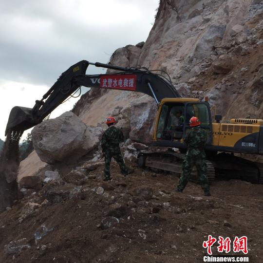 廣西平樂山體坍塌救援搶險：多管齊下挺進核心區