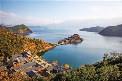 冬日瀘沽湖 坐看雲起時