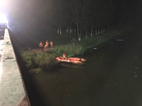 津薊高速寶坻區界內發生重大交通事故 26人死亡(圖)