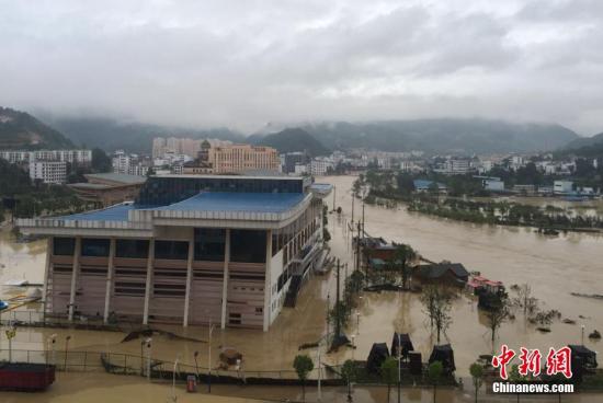 長江中下游汛情持續 多地開始防汛實戰