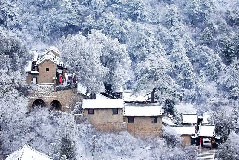 山西盂縣：雪後銀裝素裹美景如詩如畫