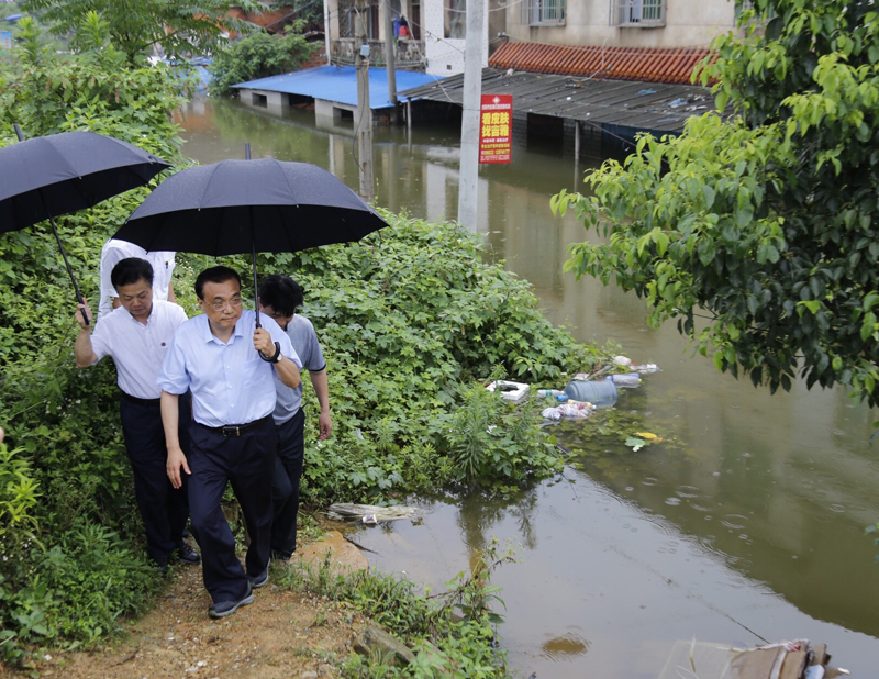 李克強考察長江淮河流域防汛抗洪和搶險救災工作