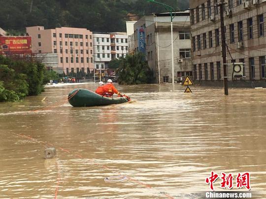 “尼伯特”重創福建 救援有序進行