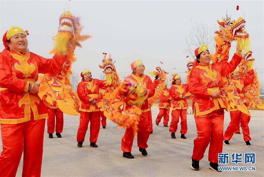 北京懷柔：排練“手龍舞” 喜迎佳節來