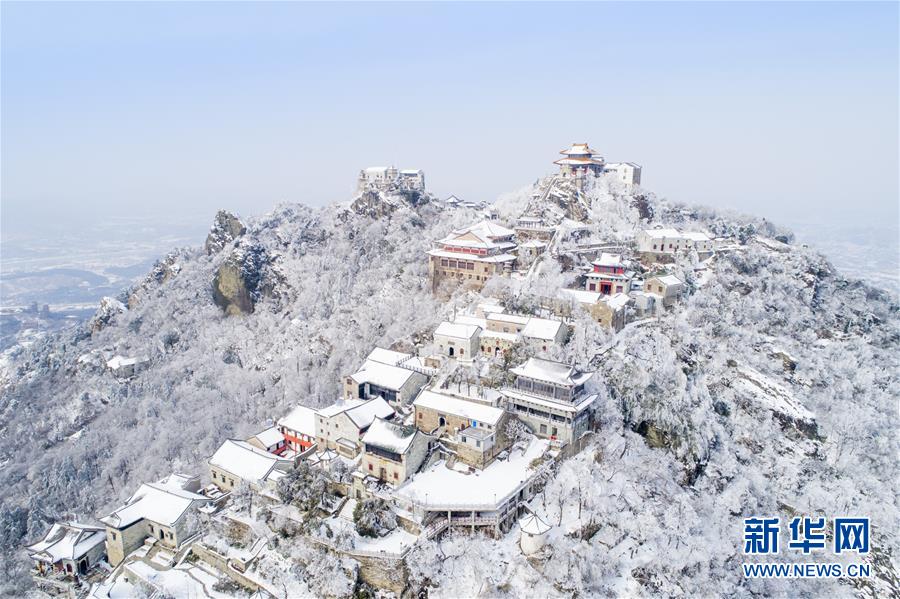 湖北武漢：雪後初霽木蘭山