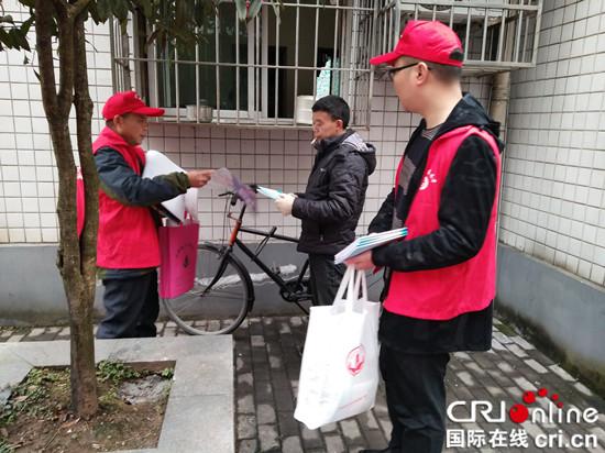 已過審【社會民生】萬盛開展就業幫扶援助月活動 提供就業服務