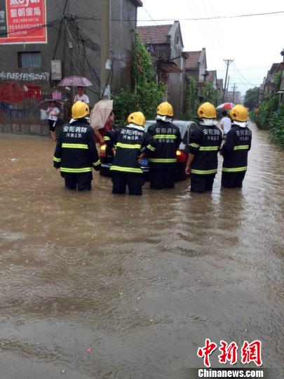 河南多地暴雨圍城 消防一日內救援216起（圖）