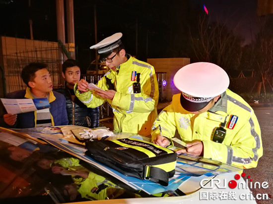 已過審【法制安全】渝北交巡警落實春運安保措施 消除隱患守護平安