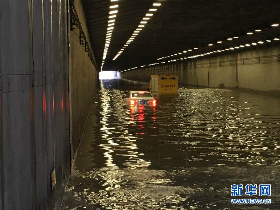 北方多地開啟“暴雨模式” 部分地區積水嚴重