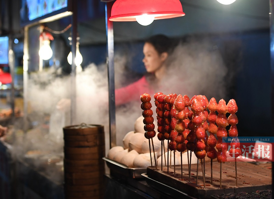 【焦點圖】在南寧，有一種夜生活叫中山路