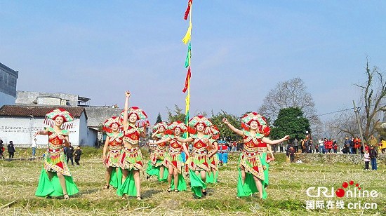 【已過審】【焦點圖】【八桂大地、八桂大地-百色】【移動端】靖西：拋出廣西民俗文化旅遊的“繡球”