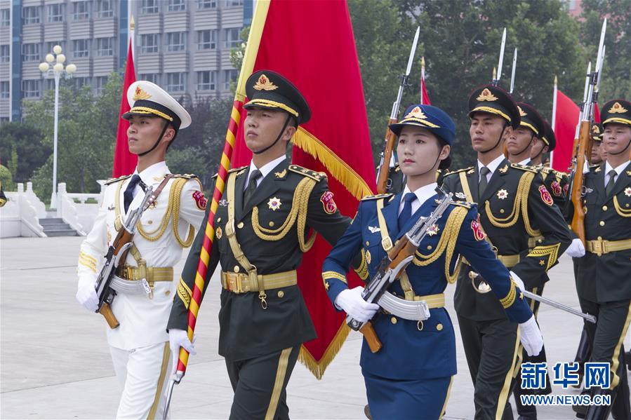 祖國光輝歷程的見證者——記中國人民解放軍陸海空三軍儀仗隊