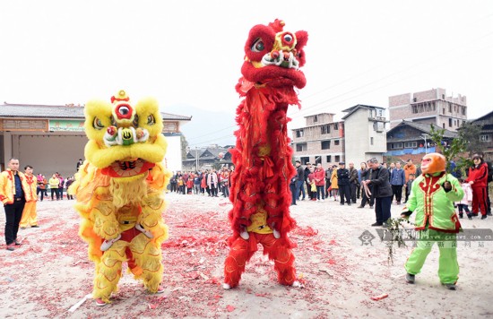 廣西三江：舞獅鬧春