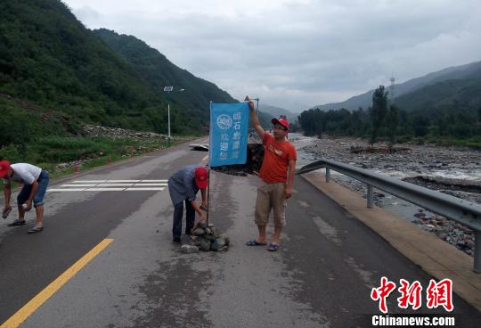 河北一景區未迎客遭水毀 投資商“拋財”搶險引關注