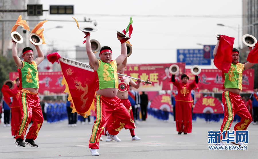 西安：敲起鑼鼓耍“熱鬧” 喜慶元宵節