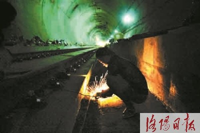 遇水不架橋 鑽地建隧道 洛陽力量助中國鐵路“穿江越洋”