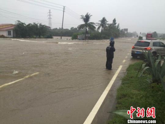 海南省將防汛防風應急響應提升至II級 臨高縣轉移逾11000人