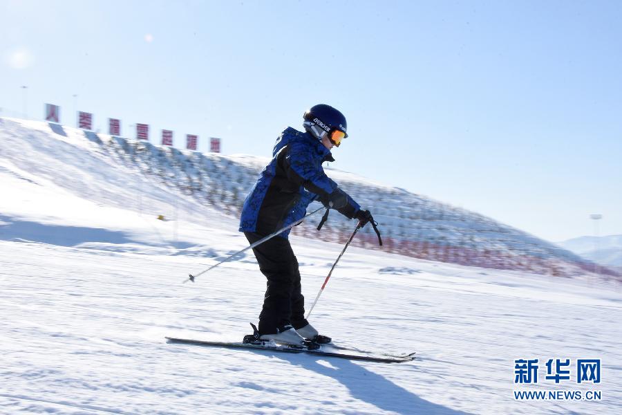 冰雪勝地阿勒泰 陽春三月“不打烊”