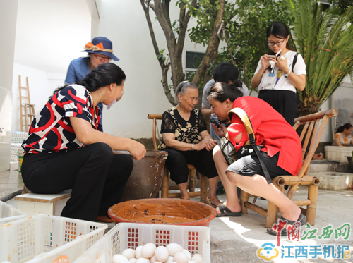 【網絡媒體走轉改】瑞金點燃農村扶貧火把 農民增收駛入快車道