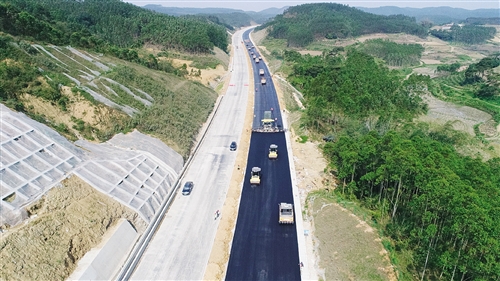 【焦點圖、園區建設】南寧機場將迎來第四條高速路 將成連接兩廣大通道