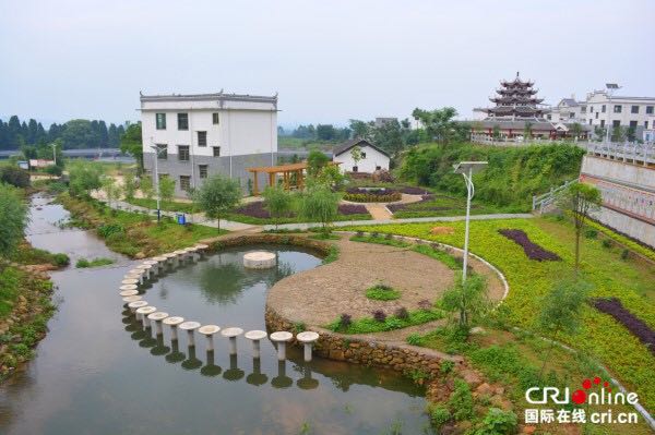 【唐已審】【供稿】賀州市富川瑤族自治縣一大批“貧困村”變“旅遊村”