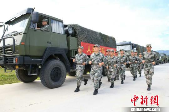 東部戰區2萬餘名官兵嚴陣以待抗擊超強颱風“莫蘭蒂”