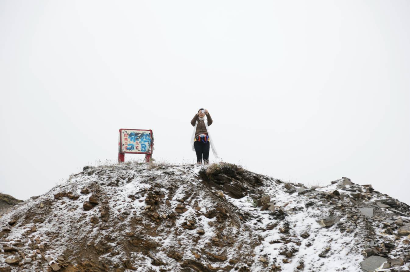 走過方知遠征難 網媒記者爬雪山