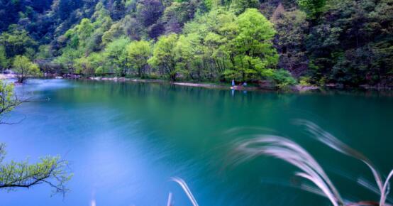 【汽車旅遊 第三張做圖片】宏泰集團挺進大別山 共築旅遊強省夢