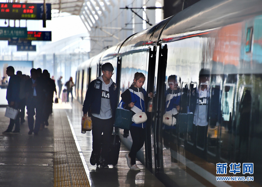 4月10日起全國鐵路實行新列車運行圖