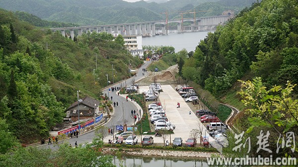 【汽車旅遊圖片】【十堰】【主頁標題】丹江口全域四季遊走進丁家營【內容頁標題】丹江口全域四季遊走進丁家營 遊客紛至遝來賞美景嘗美食尋鄉愁