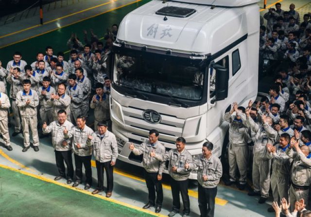 【汽車物流（圖）】【關東黑土（長春）】【移動版（圖）】解放第七代卡車解放J7在長春正式下線