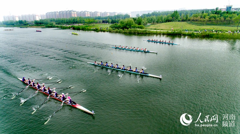 河南鄭州：百舸爭流飛舟競渡 中外名校決戰龍子湖